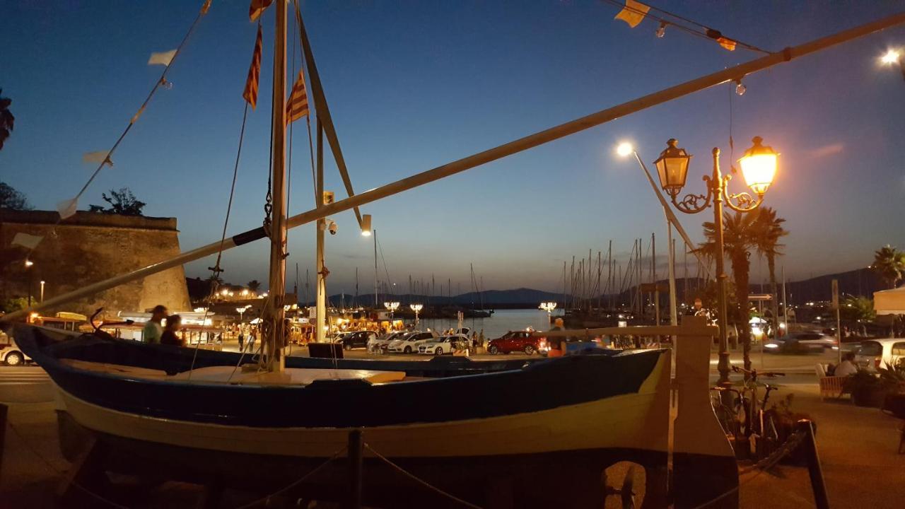 Appartamento Fronte Porto Алгеро Екстериор снимка